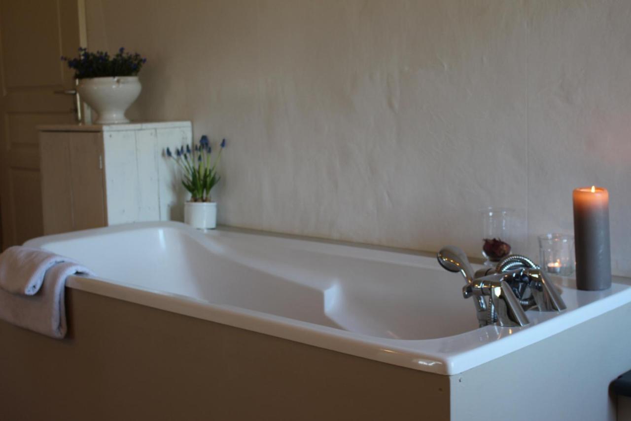 Mas Les Romarins, 10 Min D'Uzes, Piscine Et Grand Jardin Clos, Jeux, Nid De Repos Et Base Pour Activites Dans Le Gard (Adults Only) Zewnętrze zdjęcie