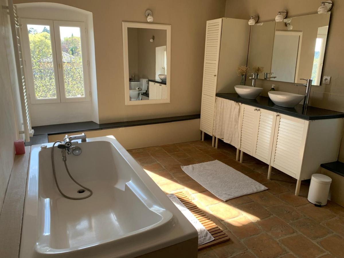 Mas Les Romarins, 10 Min D'Uzes, Piscine Et Grand Jardin Clos, Jeux, Nid De Repos Et Base Pour Activites Dans Le Gard (Adults Only) Zewnętrze zdjęcie